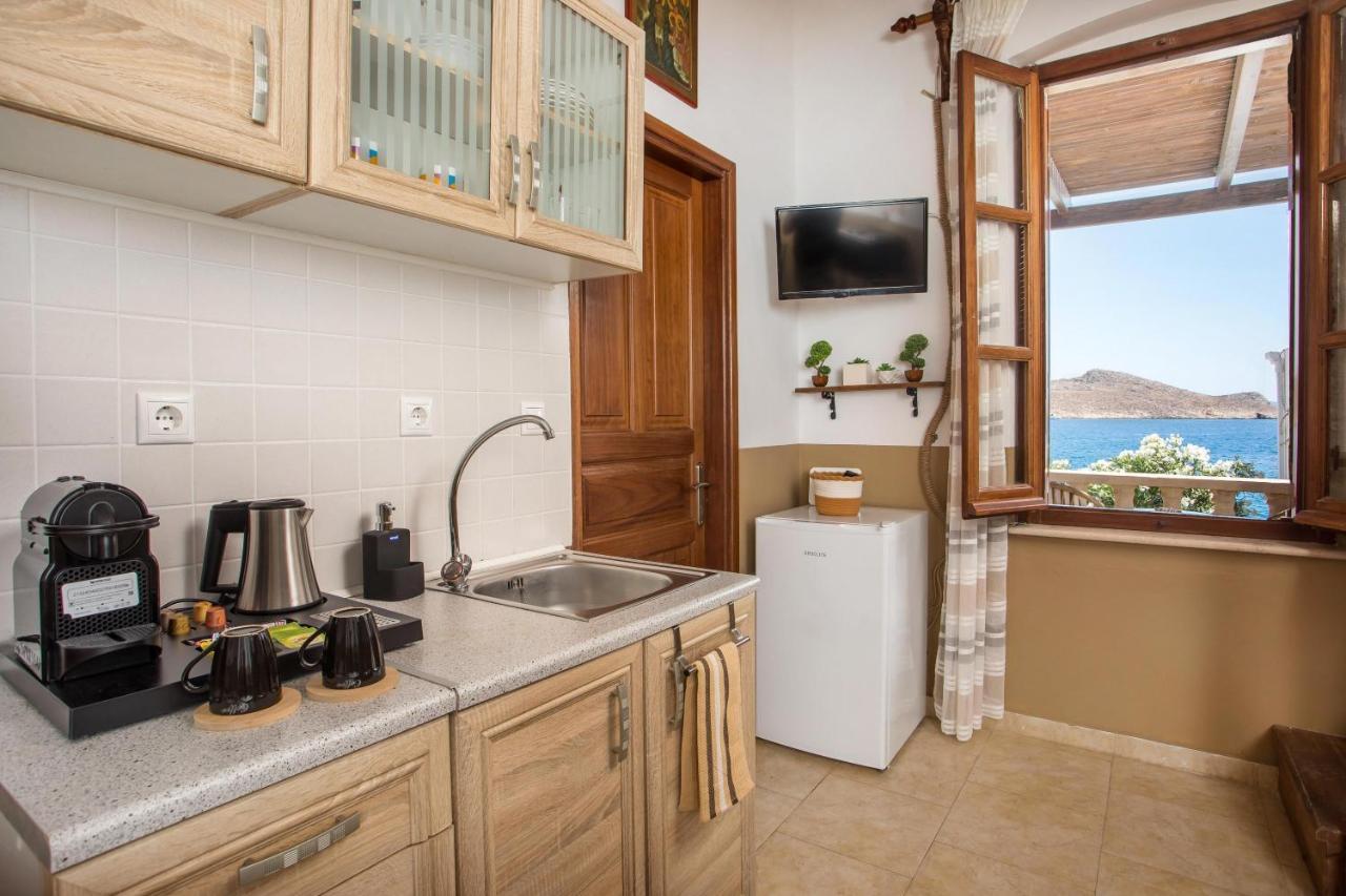 Annas Houses Chalki Town Dış mekan fotoğraf